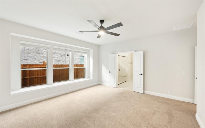 1042 Fleetwood Drive, Justin, TX 76247, 5 Bedrooms Bedrooms, ,3 BathroomsBathrooms,Residential,For Sale,1042 Fleetwood Drive,20745333