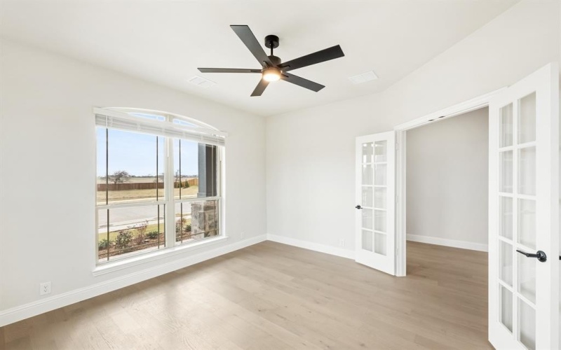 1042 Fleetwood Drive, Justin, TX 76247, 5 Bedrooms Bedrooms, ,3 BathroomsBathrooms,Residential,For Sale,1042 Fleetwood Drive,20745333