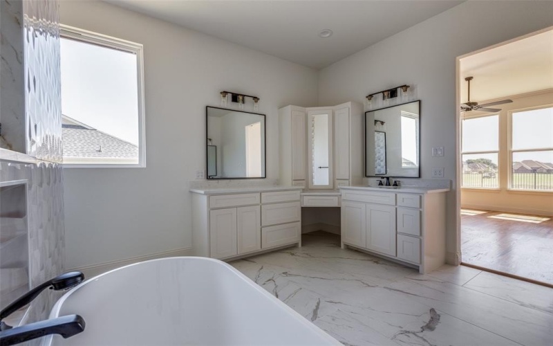 1120 Stonebridge Pass, Gunter, TX 75058, 4 Habitaciones Habitaciones , ,5 BañosBaños,Residential,En Venta,1120 Stonebridge Pass,20733861