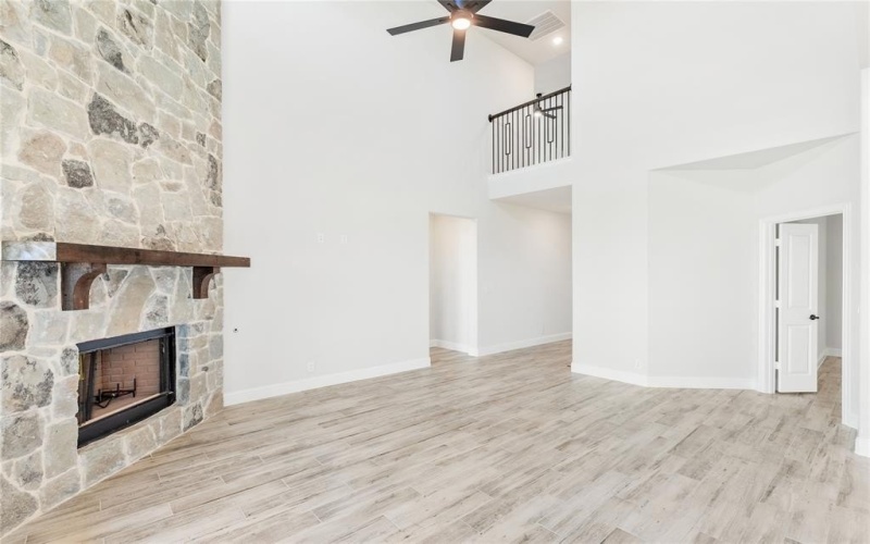1906 Midhurst Drive, Forney, TX 75126, 4 Habitaciones Habitaciones , ,3 BañosBaños,Residential,En Venta,1906 Midhurst Drive,20745552
