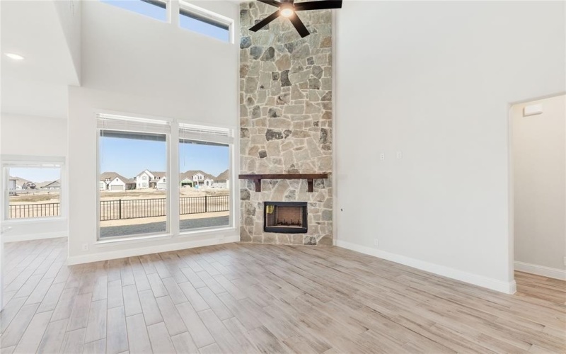 1906 Midhurst Drive, Forney, TX 75126, 4 Habitaciones Habitaciones , ,3 BañosBaños,Residential,En Venta,1906 Midhurst Drive,20745552