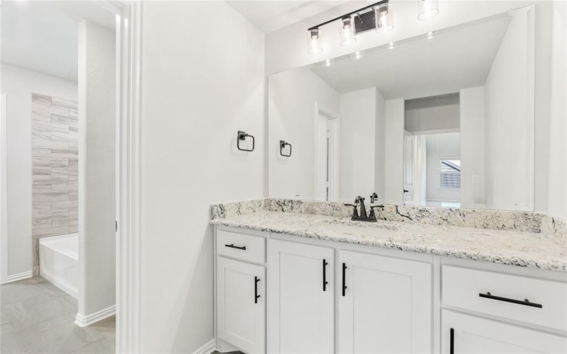 1906 Midhurst Drive, Forney, TX 75126, 4 Habitaciones Habitaciones , ,3 BañosBaños,Residential,En Venta,1906 Midhurst Drive,20745552