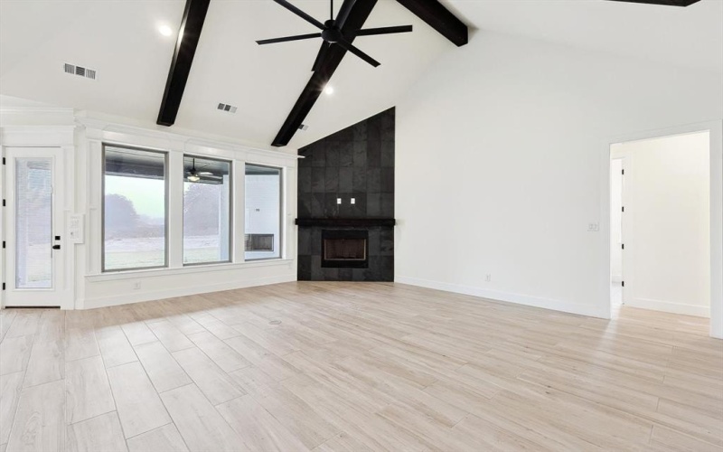 1083 Glenoaks Drive, Weatherford, TX 76088, 5 Bedrooms Bedrooms, ,3 BathroomsBathrooms,Residential,For Sale,1083 Glenoaks Drive,20734217