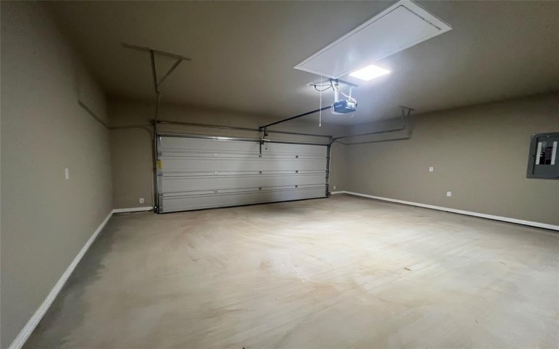 100 Levi Drive, Cleburne, TX 76031, 4 Bedrooms Bedrooms, ,2 BathroomsBathrooms,Residential,For Sale,100 Levi Drive,20734256