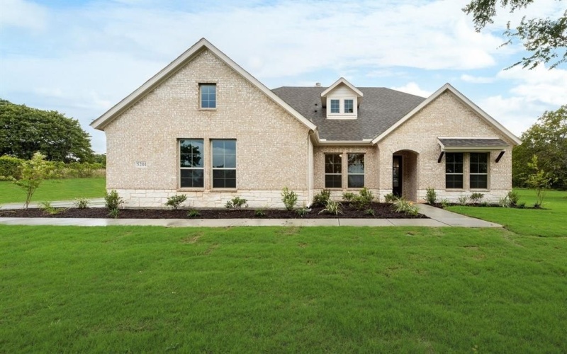 5201 Terrific Lane, Alvarado, TX 76009, 5 Bedrooms Bedrooms, ,5 BathroomsBathrooms,Residential,For Sale,5201 Terrific Lane,20746236