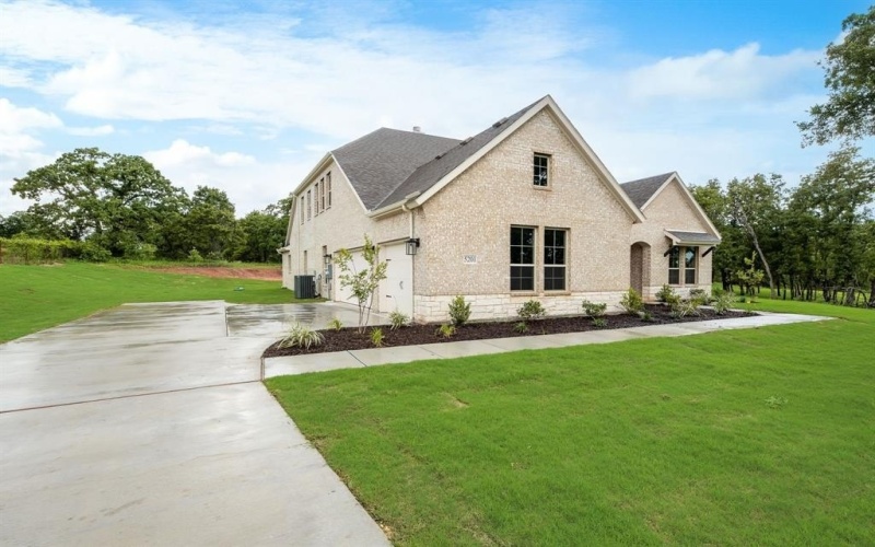 5201 Terrific Lane, Alvarado, TX 76009, 5 Bedrooms Bedrooms, ,5 BathroomsBathrooms,Residential,For Sale,5201 Terrific Lane,20746236