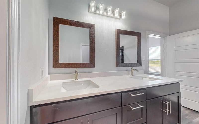3037 County Road 4301, Greenville, TX 75401, 4 Bedrooms Bedrooms, ,2 BathroomsBathrooms,Residential,For Sale,3037 County Road 4301,20735444