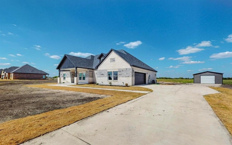 3037 County Road 4301, Greenville, TX 75401, 4 Bedrooms Bedrooms, ,2 BathroomsBathrooms,Residential,For Sale,3037 County Road 4301,20735444
