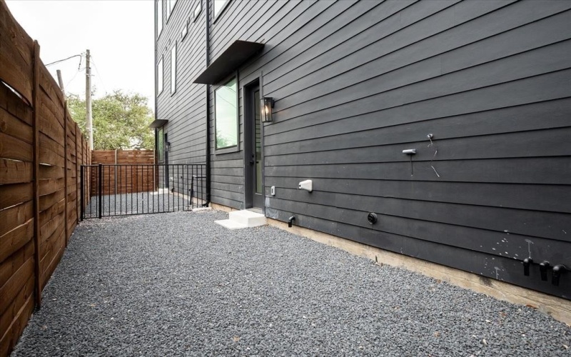 4534 Lake Avenue #101, Dallas, TX 75219, 3 Habitaciones Habitaciones , ,3 BañosBaños,Residential,En Venta,4534 Lake Avenue,20749984