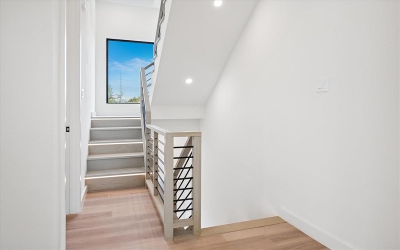 4534 Lake Avenue #104, Dallas, TX 75219, 3 Habitaciones Habitaciones , ,3 BañosBaños,Residential,En Venta,4534 Lake Avenue,20749991