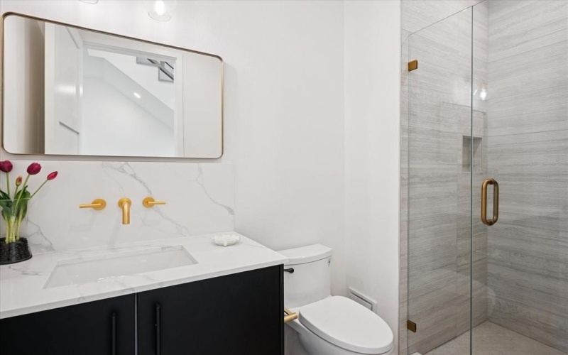 4534 Lake Avenue #104, Dallas, TX 75219, 3 Habitaciones Habitaciones , ,3 BañosBaños,Residential,En Venta,4534 Lake Avenue,20749991