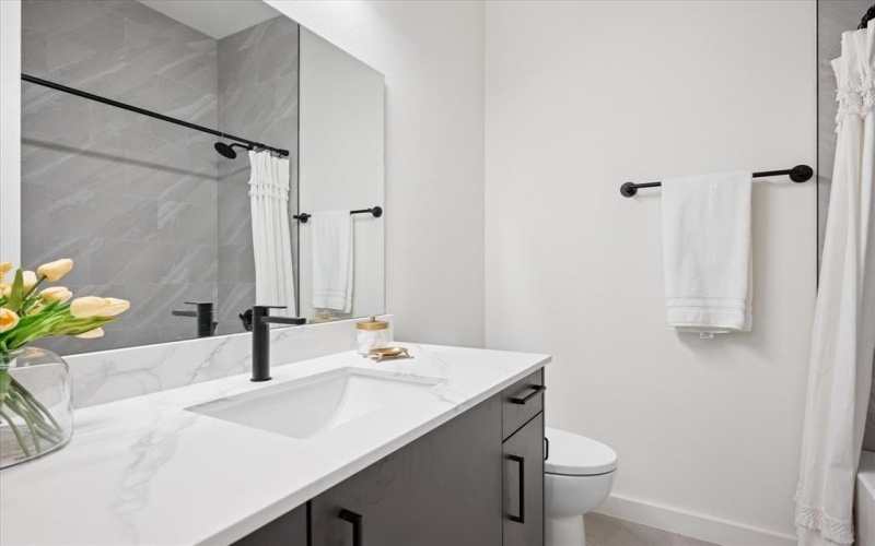 4534 Lake Avenue #104, Dallas, TX 75219, 3 Habitaciones Habitaciones , ,3 BañosBaños,Residential,En Venta,4534 Lake Avenue,20749991