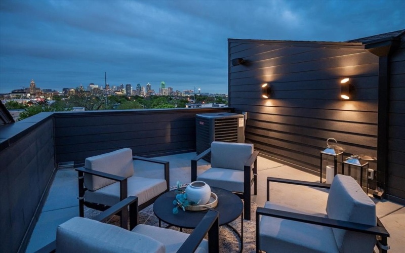 4534 Lake Avenue #104, Dallas, TX 75219, 3 Habitaciones Habitaciones , ,3 BañosBaños,Residential,En Venta,4534 Lake Avenue,20749991