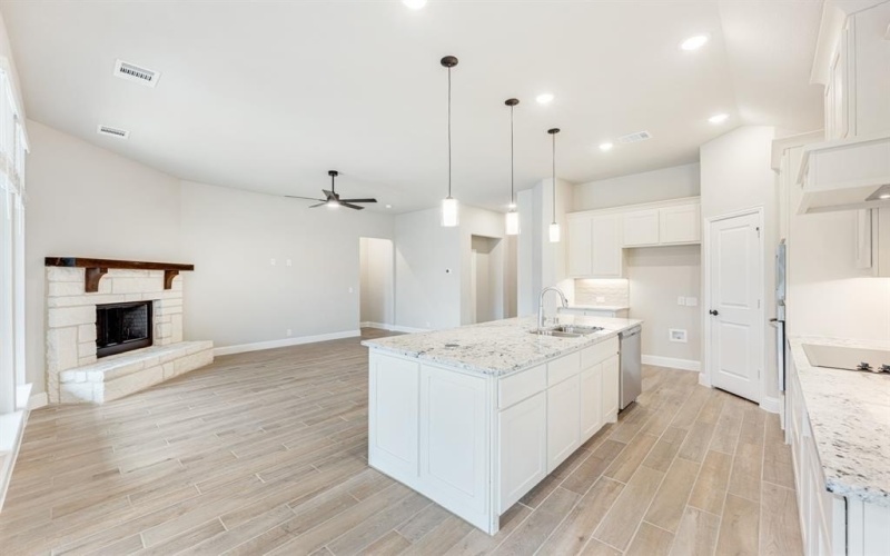 1014 Fairhaven Drive, Midlothian, TX 76065, 4 Habitaciones Habitaciones , ,3 BañosBaños,Residential,En Venta,1014 Fairhaven Drive,20750265
