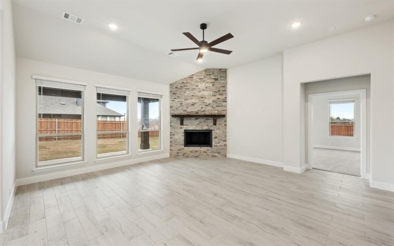 1030 Fairhaven Drive, Midlothian, TX 76065, 5 Bedrooms Bedrooms, ,5 BathroomsBathrooms,Residential,For Sale,1030 Fairhaven Drive,20750375