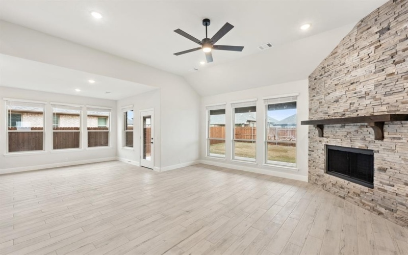 1030 Fairhaven Drive, Midlothian, TX 76065, 5 Bedrooms Bedrooms, ,5 BathroomsBathrooms,Residential,For Sale,1030 Fairhaven Drive,20750375