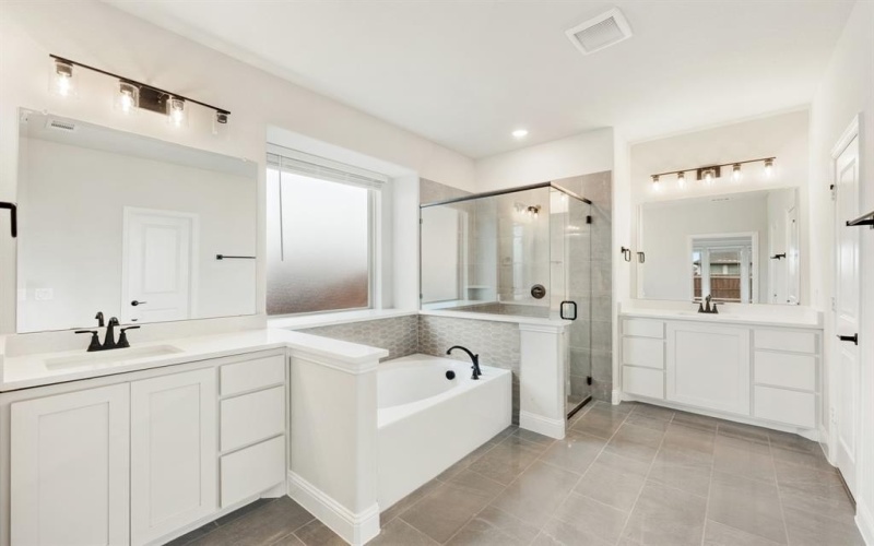 1030 Fairhaven Drive, Midlothian, TX 76065, 5 Bedrooms Bedrooms, ,5 BathroomsBathrooms,Residential,For Sale,1030 Fairhaven Drive,20750375