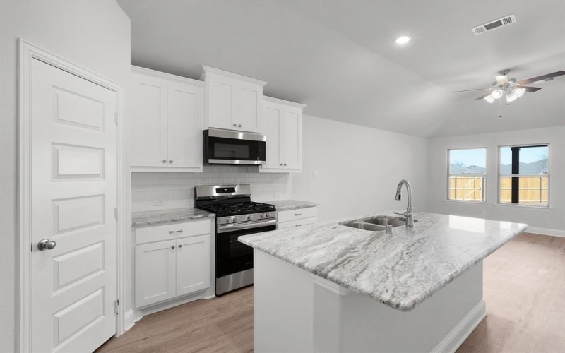6604 Pattison, Greenville, TX 75402, 3 Bedrooms Bedrooms, ,2 BathroomsBathrooms,Residential,For Sale,6604 Pattison,20750378