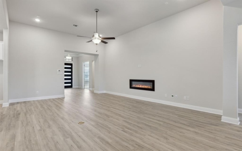 1005 Daisy Way, Crowley, TX 76036, 4 Bedrooms Bedrooms, ,3 BathroomsBathrooms,Residential,For Sale,1005 Daisy Way,20751136