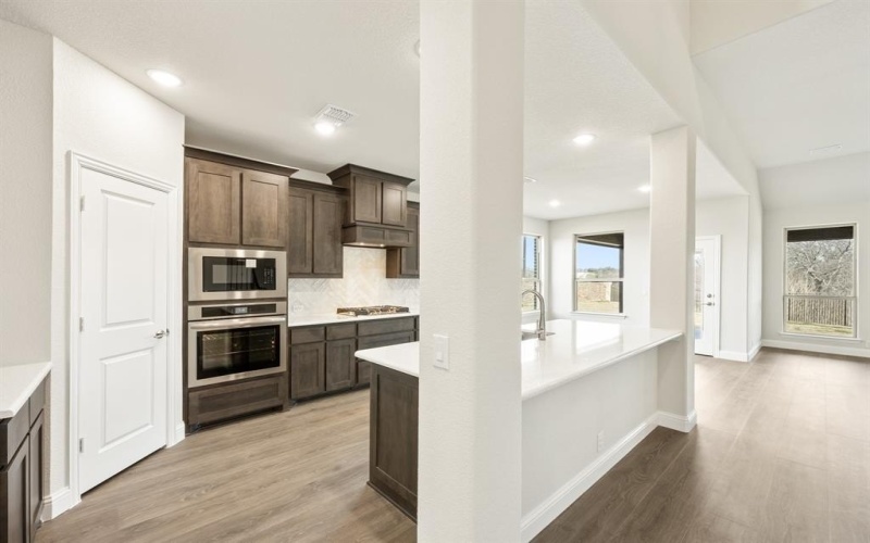 3901 Birch Grove Bend, Denton, TX 76226, 5 Bedrooms Bedrooms, ,5 BathroomsBathrooms,Residential,For Sale,3901 Birch Grove Bend,20751174