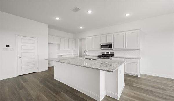 504 Pebble Circle, Azle, TX 76020, 3 Bedrooms Bedrooms, ,2 BathroomsBathrooms,Residential,For Sale,504 Pebble Circle,20751196