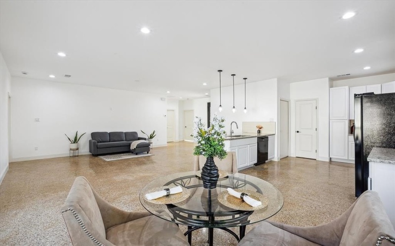116 S Tatum Avenue, Dallas, TX 75211, 3 Bedrooms Bedrooms, ,2 BathroomsBathrooms,Residential,For Sale,116 S Tatum Avenue,20765355