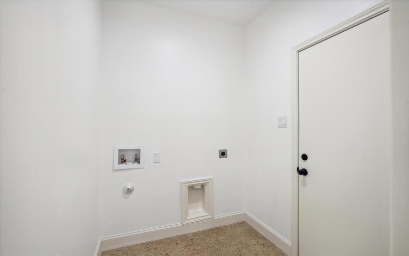 116 S Tatum Avenue, Dallas, TX 75211, 3 Bedrooms Bedrooms, ,2 BathroomsBathrooms,Residential,For Sale,116 S Tatum Avenue,20765355