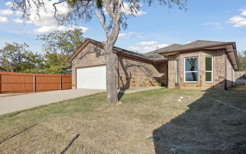116 S Tatum Avenue, Dallas, TX 75211, 3 Bedrooms Bedrooms, ,2 BathroomsBathrooms,Residential,For Sale,116 S Tatum Avenue,20765355