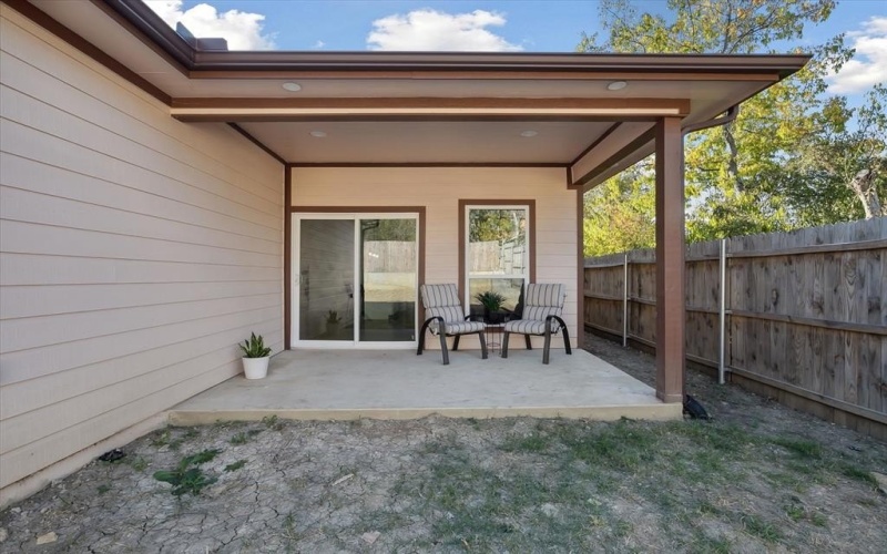 116 S Tatum Avenue, Dallas, TX 75211, 3 Bedrooms Bedrooms, ,2 BathroomsBathrooms,Residential,For Sale,116 S Tatum Avenue,20765355