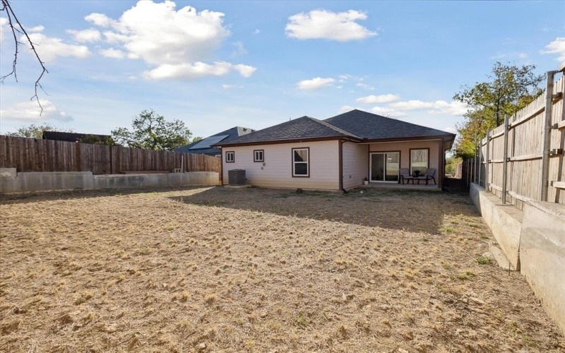 116 S Tatum Avenue, Dallas, TX 75211, 3 Bedrooms Bedrooms, ,2 BathroomsBathrooms,Residential,For Sale,116 S Tatum Avenue,20765355