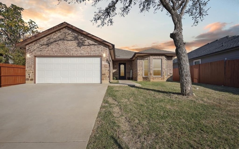 116 S Tatum Avenue, Dallas, TX 75211, 3 Bedrooms Bedrooms, ,2 BathroomsBathrooms,Residential,For Sale,116 S Tatum Avenue,20765355