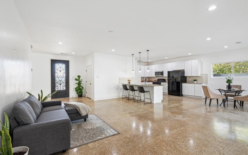 116 S Tatum Avenue, Dallas, TX 75211, 3 Bedrooms Bedrooms, ,2 BathroomsBathrooms,Residential,For Sale,116 S Tatum Avenue,20765355