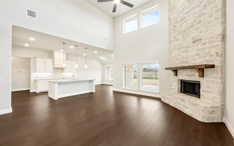 4021 Eagles Bluff Road, Midlothian, TX 76065, 5 Habitaciones Habitaciones , ,5 BañosBaños,Residential,En Venta,4021 Eagles Bluff Road,20765459