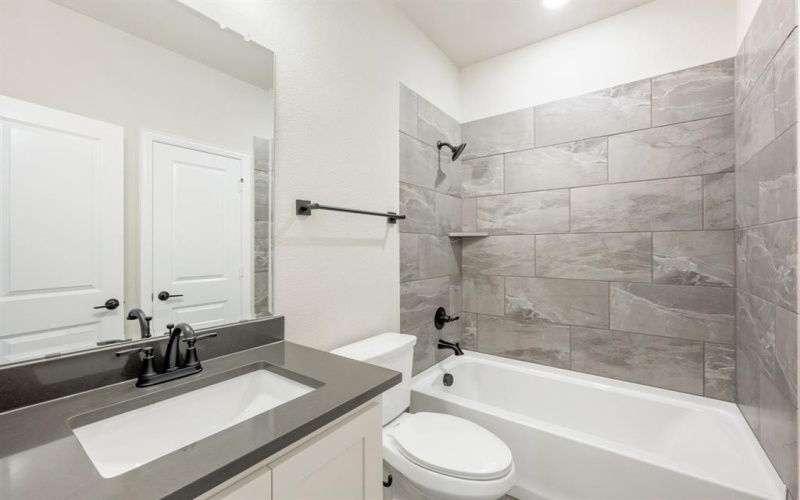 4021 Eagles Bluff Road, Midlothian, TX 76065, 5 Habitaciones Habitaciones , ,5 BañosBaños,Residential,En Venta,4021 Eagles Bluff Road,20765459