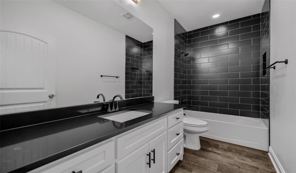 207 W Wilson Ave., Sherman, TX 75090, 4 Bedrooms Bedrooms, ,3 BathroomsBathrooms,Residential,For Sale,207 W Wilson Ave.,20757000