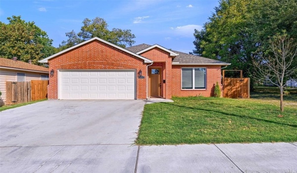 207 W Wilson Ave., Sherman, TX 75090, 4 Bedrooms Bedrooms, ,3 BathroomsBathrooms,Residential,For Sale,207 W Wilson Ave.,20757000