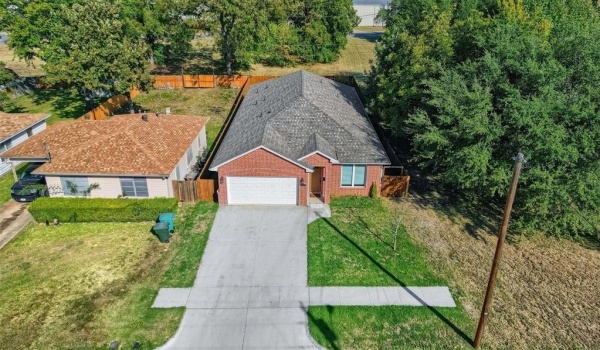 207 W Wilson Ave., Sherman, TX 75090, 4 Bedrooms Bedrooms, ,3 BathroomsBathrooms,Residential,For Sale,207 W Wilson Ave.,20757000