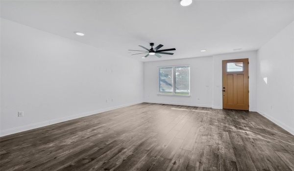 207 W Wilson Ave., Sherman, TX 75090, 4 Bedrooms Bedrooms, ,3 BathroomsBathrooms,Residential,For Sale,207 W Wilson Ave.,20757000