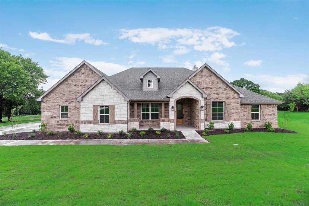 2201 Crystal Palace Boulevard, Alvarado, TX 76009, 4 Habitaciones Habitaciones , ,2 BañosBaños,Residential,En Venta,2201 Crystal Palace Boulevard,20757341