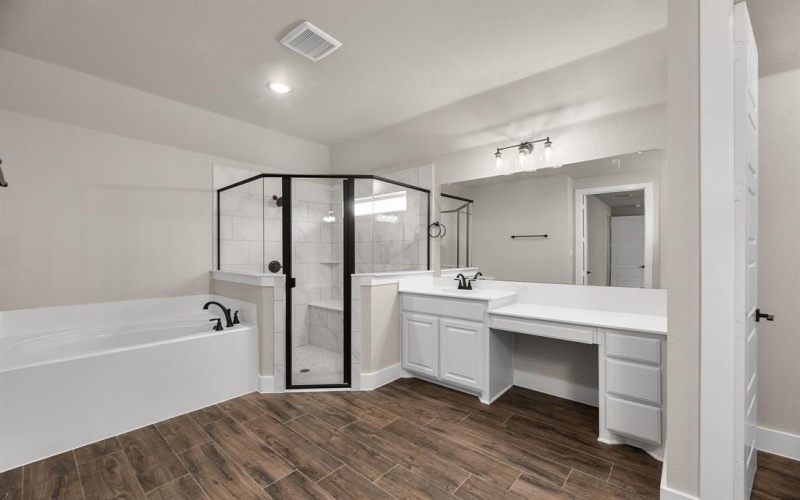 2201 Crystal Palace Boulevard, Alvarado, TX 76009, 4 Habitaciones Habitaciones , ,2 BañosBaños,Residential,En Venta,2201 Crystal Palace Boulevard,20757341