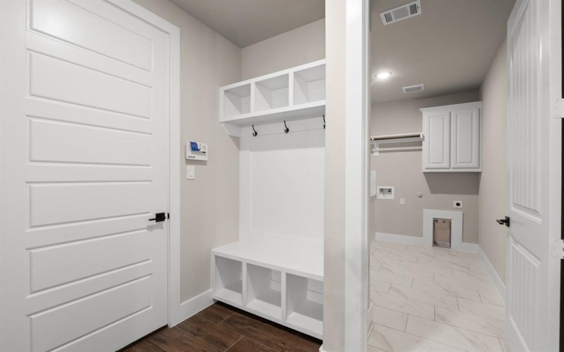 2201 Crystal Palace Boulevard, Alvarado, TX 76009, 4 Habitaciones Habitaciones , ,2 BañosBaños,Residential,En Venta,2201 Crystal Palace Boulevard,20757341