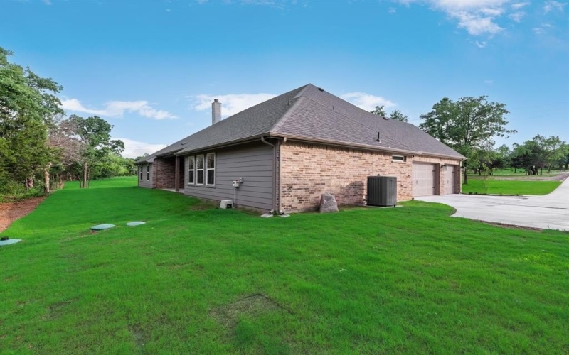 2201 Crystal Palace Boulevard, Alvarado, TX 76009, 4 Habitaciones Habitaciones , ,2 BañosBaños,Residential,En Venta,2201 Crystal Palace Boulevard,20757341