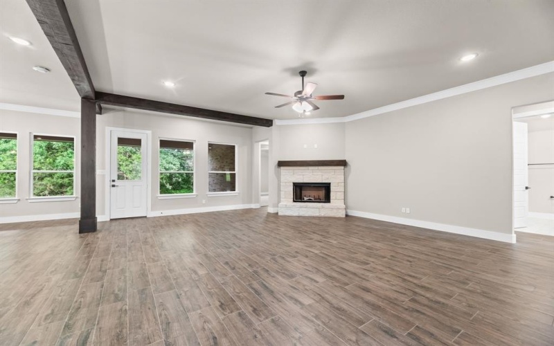 2201 Crystal Palace Boulevard, Alvarado, TX 76009, 4 Habitaciones Habitaciones , ,2 BañosBaños,Residential,En Venta,2201 Crystal Palace Boulevard,20757341