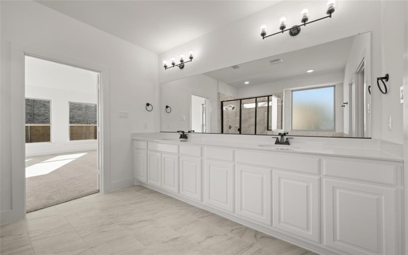 306 Tradd Street, Glenn Heights, TX 75154, 4 Habitaciones Habitaciones , ,5 BañosBaños,Residential,En Venta,306 Tradd Street,20766075