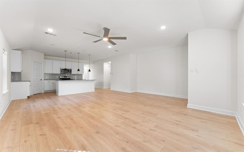 1116 Kingsway, Tool, TX 75143, 3 Bedrooms Bedrooms, ,2 BathroomsBathrooms,Residential,For Sale,1116 Kingsway,20766094