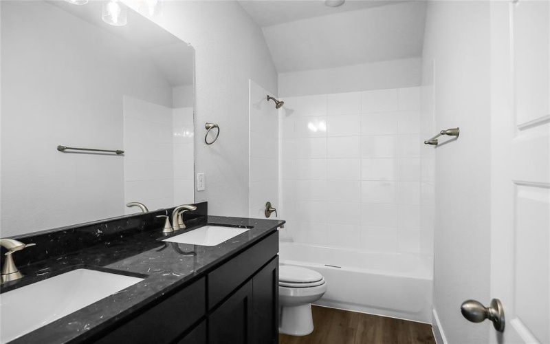 9629 Polo Pony Court, Mesquite, TX 75126, 5 Bedrooms Bedrooms, ,5 BathroomsBathrooms,Residential,For Sale,9629 Polo Pony Court,20758297