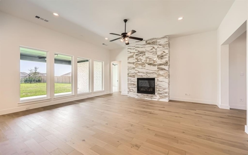 1809 Running Iron Trail, Mansfield, TX 76063, 3 Habitaciones Habitaciones , ,3 BañosBaños,Residential,En Venta,1809 Running Iron Trail,20758937