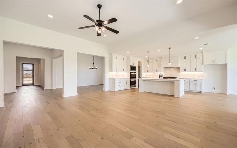 1809 Running Iron Trail, Mansfield, TX 76063, 3 Habitaciones Habitaciones , ,3 BañosBaños,Residential,En Venta,1809 Running Iron Trail,20758937