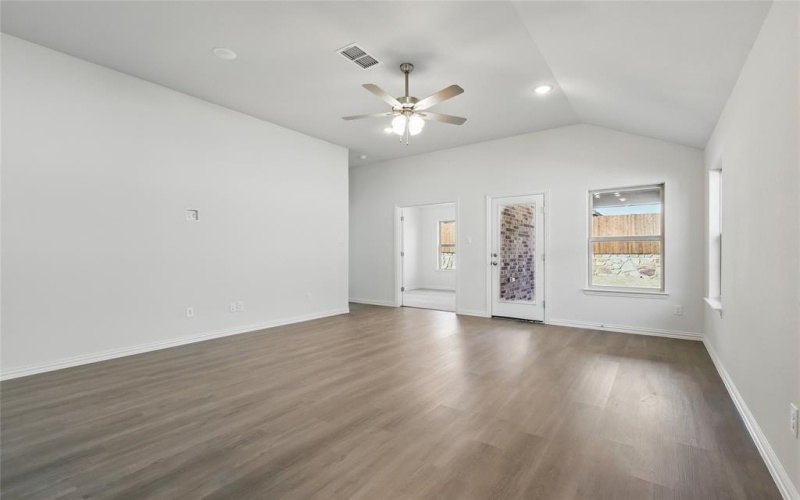 1329 Rothland Lane, Red Oak, TX 75154, 3 Habitaciones Habitaciones , ,2 BañosBaños,Residential,En Venta,1329 Rothland Lane,20767037