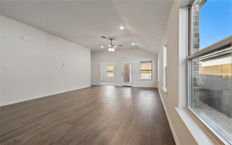 1329 Rothland Lane, Red Oak, TX 75154, 3 Habitaciones Habitaciones , ,2 BañosBaños,Residential,En Venta,1329 Rothland Lane,20767037